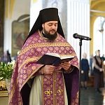 Епископ Паисий возглавил богослужение Великой субботы